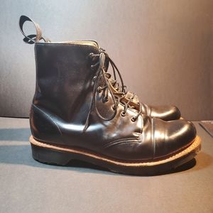 Doc Martens charltons